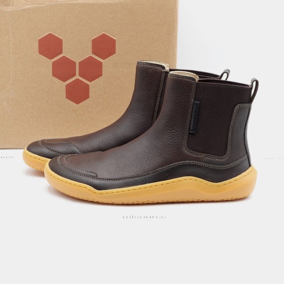 NEW Vivobarefoot Gobi Leather Barefoot Chelsea Boots...